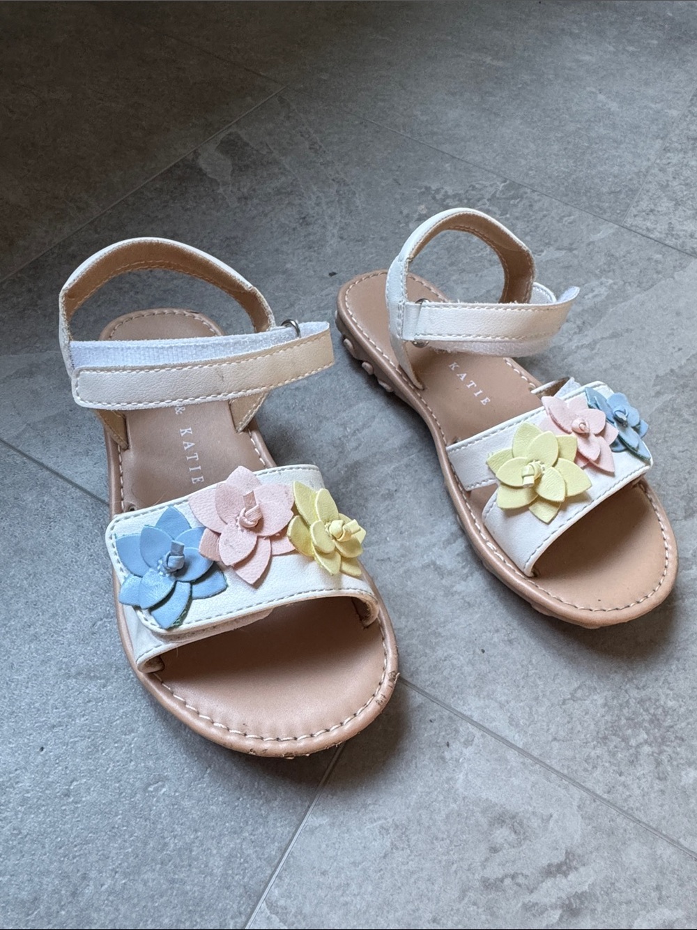 Girls Sandals with adjustable straps